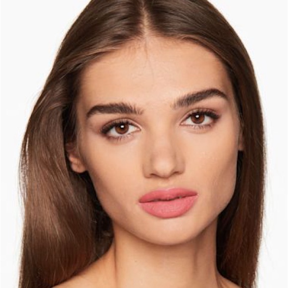 Charlotte Tilbury ‘In Love With Olivia’ Hot Lips Lipstick 2 - Picture 7 of 12